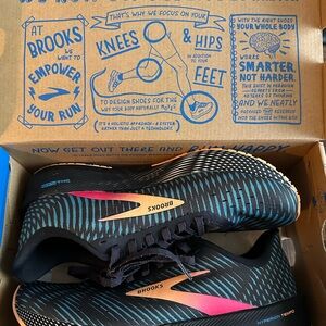 Brooks Sneakers hyperion tempo - Black and Teal with Pink Accents